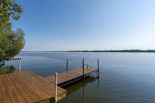 230 Lake Ave, Lac Du Bonnet, MB 