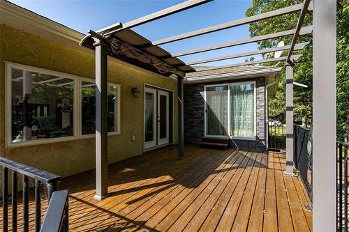230 Lake Ave, Lac Du Bonnet, MB 