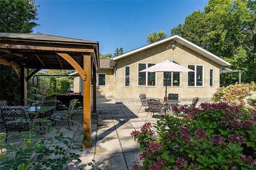 230 Lake Ave, Lac Du Bonnet, MB 