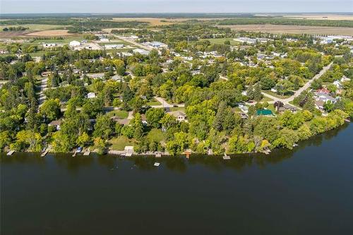 230 Lake Ave, Lac Du Bonnet, MB 