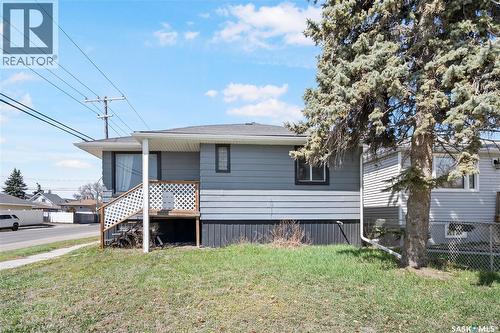 978 Lindsay Street, Regina, SK - Outdoor
