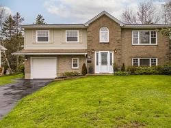52 Madison Drive  Bedford, NS B4A 3V4
