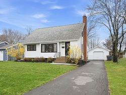 228 Melrose Avenue  Fairview, NS B3N 2E7