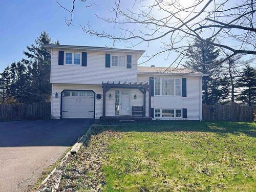 990 FORT AUGUSTUS Road  Stratford, PE C1B 3N4