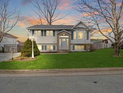 5 Terrebonne Court  Dartmouth, NS B2X 3S7