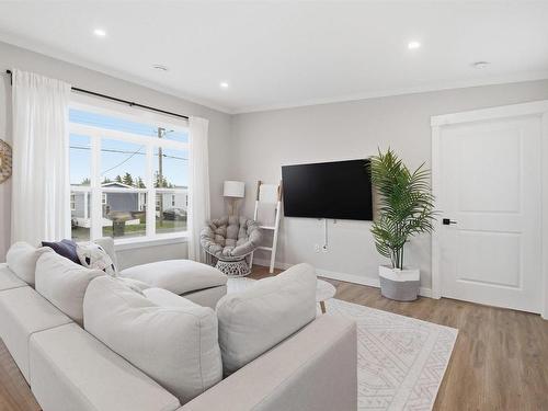 2 Helmsley Crescent, Elmsdale, NS 