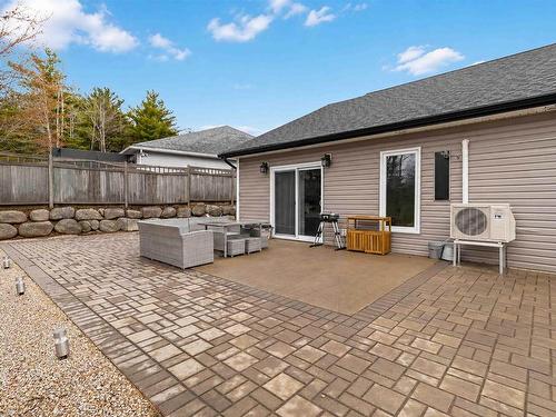 71 Acorn Drive, Bridgewater, NS 