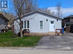 186 BEACH ROAD Georgina, ON L4P 2L9