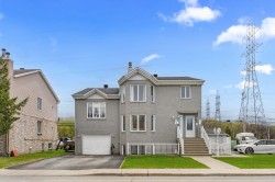 3442  - 3446 Rue Édith  Laval (Chomedey), QC H7P 9Z7