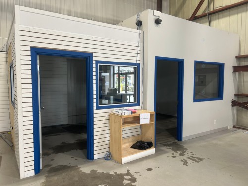Intérieur - 290 Boul. Industriel, Rouyn-Noranda, QC -  With Exterior