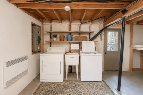 Basement - 16 Mtée Juniper, Chelsea, QC - Indoor Photo Showing Laundry Room