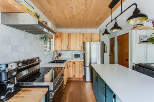 Kitchen - 16 Mtée Juniper, Chelsea, QC - Indoor Photo Showing Kitchen With Double Sink
