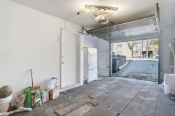 Garage - 