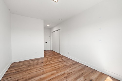 Living Room - 403-645 Rue René-Lecavalier, Terrebonne (Terrebonne), QC - Indoor Photo Showing Other Room