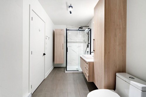 Bathroom - 403-645 Rue René-Lecavalier, Terrebonne (Terrebonne), QC - Indoor Photo Showing Bathroom
