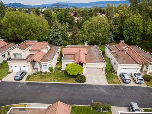 304-650 Lexington Drive  Kelowna, BC V1W 3B6