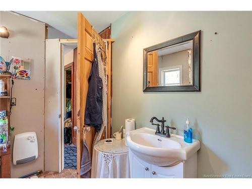 111 Mckay Loop Rd, Pennfield, NB 