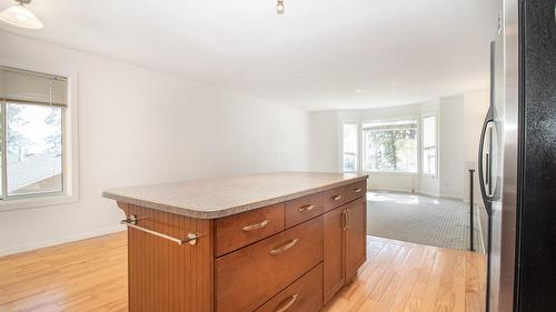 477 Clifton Road, Kelowna, BC - Indoor