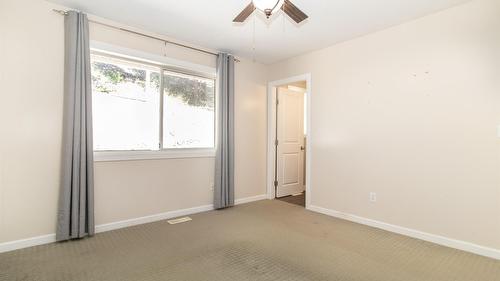 477 Clifton Road, Kelowna, BC - Indoor Photo Showing Other Room