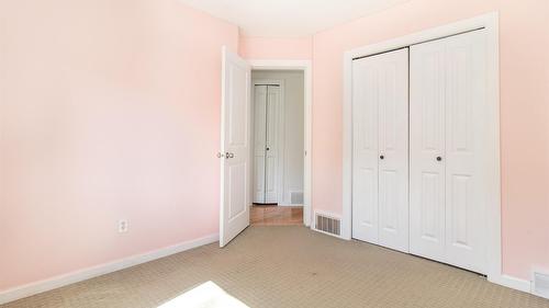 477 Clifton Road, Kelowna, BC - Indoor