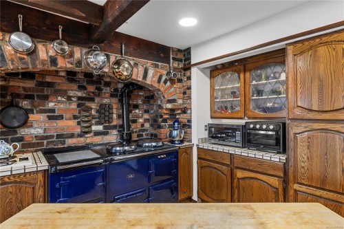 618 Beach Dr, Nanaimo, BC 