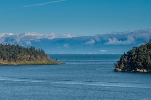 618 Beach Dr, Nanaimo, BC 