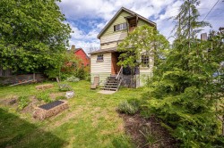 2637 Dunsmuir Ave Cumberland, BC V0R 1S0