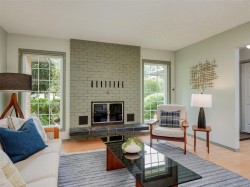 4905 Alamida Cres Saanich, BC V8Y 2T3