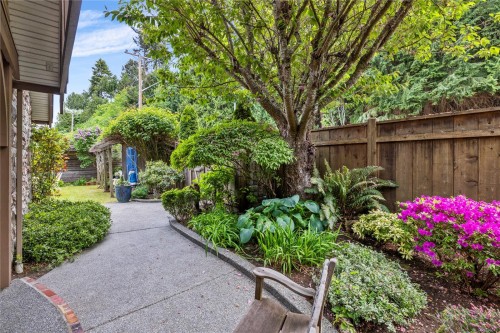 2995 Island Hwy West, Qualicum Beach, BC 