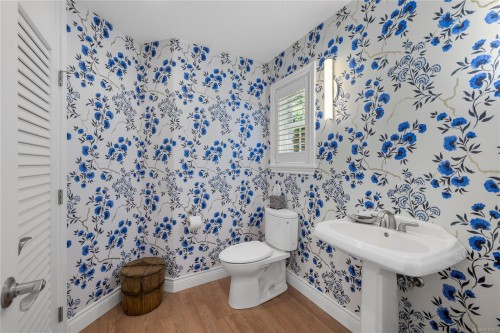 2995 Island Hwy West, Qualicum Beach, BC 