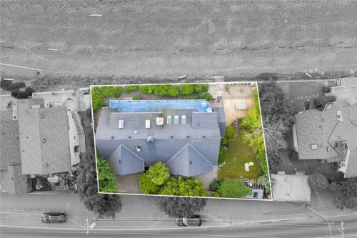 2995 Island Hwy West, Qualicum Beach, BC 