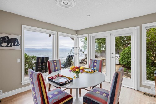 2995 Island Hwy West, Qualicum Beach, BC 