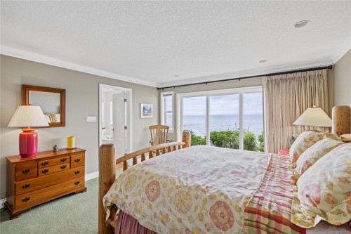 2995 Island Hwy West, Qualicum Beach, BC 