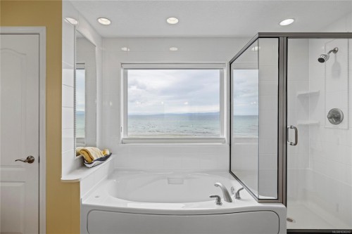 2995 Island Hwy West, Qualicum Beach, BC 