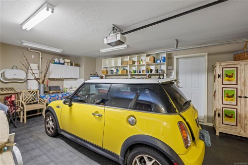 2995 Island Hwy West, Qualicum Beach, BC 