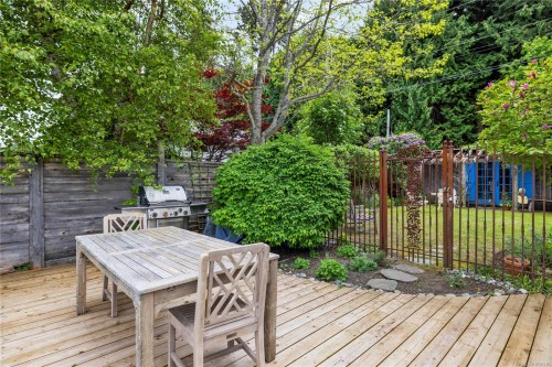 2995 Island Hwy West, Qualicum Beach, BC 