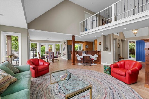 2995 Island Hwy West, Qualicum Beach, BC 