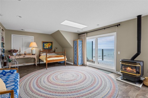 2995 Island Hwy West, Qualicum Beach, BC 