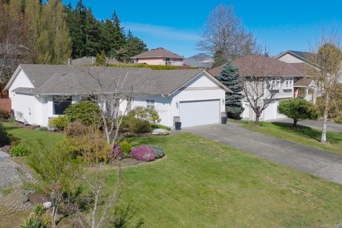 2188 Cardinal Pl, Comox, BC 