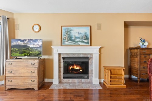 2188 Cardinal Pl, Comox, BC 