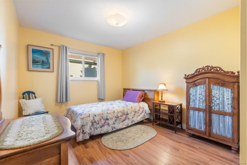 2188 Cardinal Pl, Comox, BC 