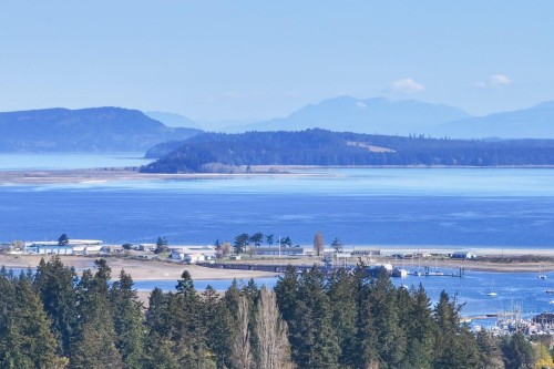 2188 Cardinal Pl, Comox, BC 