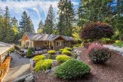 3061 Renfrew Rd Shawnigan Lake, BC V8H 2E4