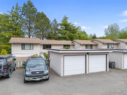 32-610 McKenzie Ave  Saanich, BC V8Z 2A7
