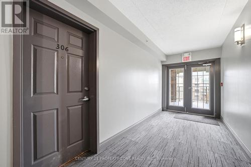 306 - 1440 Bishops Gate, Oakville, ON - Indoor Photo Showing Other Room