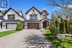 1355 APPLEWOOD ROAD  Mississauga, ON L5E 2M1