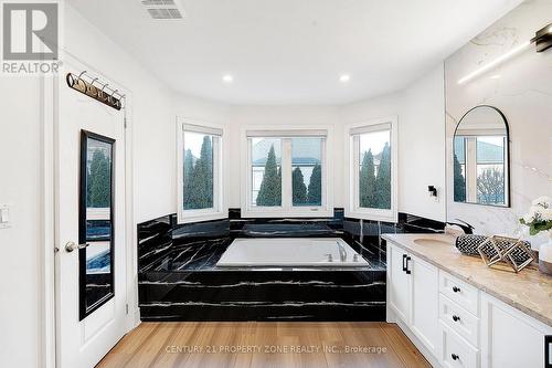 30 Grouse Lane, Brampton, ON - Indoor Photo Showing Bathroom
