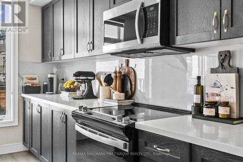 22 Phillipsen Way, Markham, ON - Indoor Photo Showing Kitchen