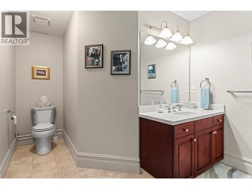 1200 Trans Canada Highway, Sicamous, BC - Indoor Photo Showing Bathroom