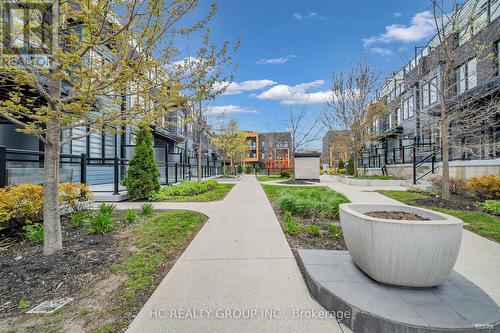 13 - 2212 Bromsgrove Road, Mississauga, ON - Outdoor